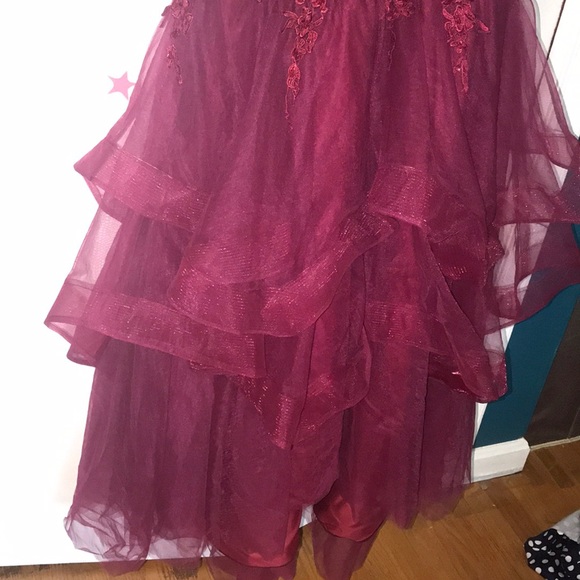 Maroon Prom Dress - NEVER WORN - Picture 6 of 8